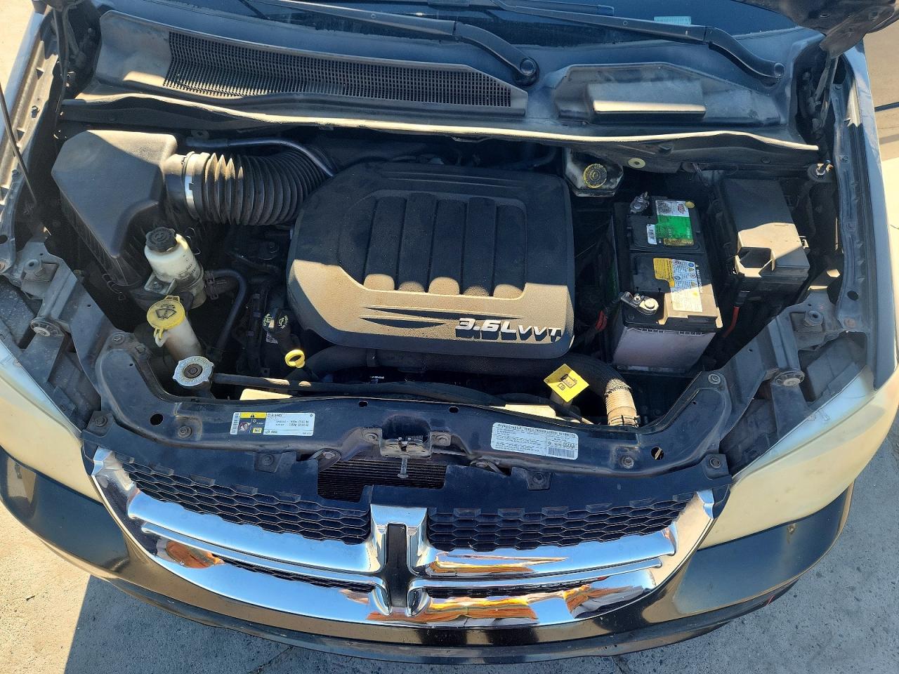 Dodge Caravan Crew