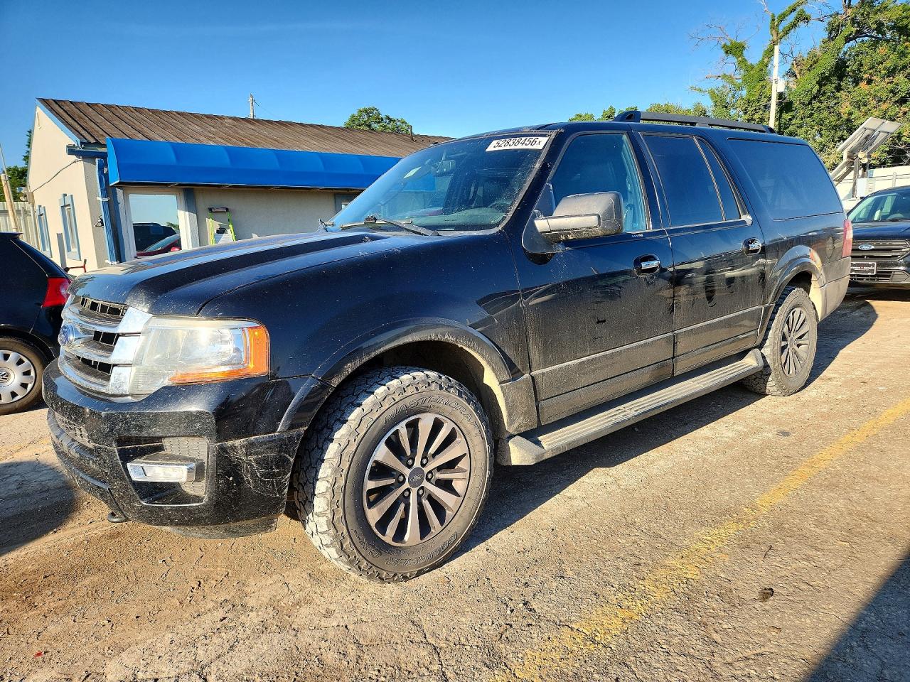 Salvage Ford Expedition Image