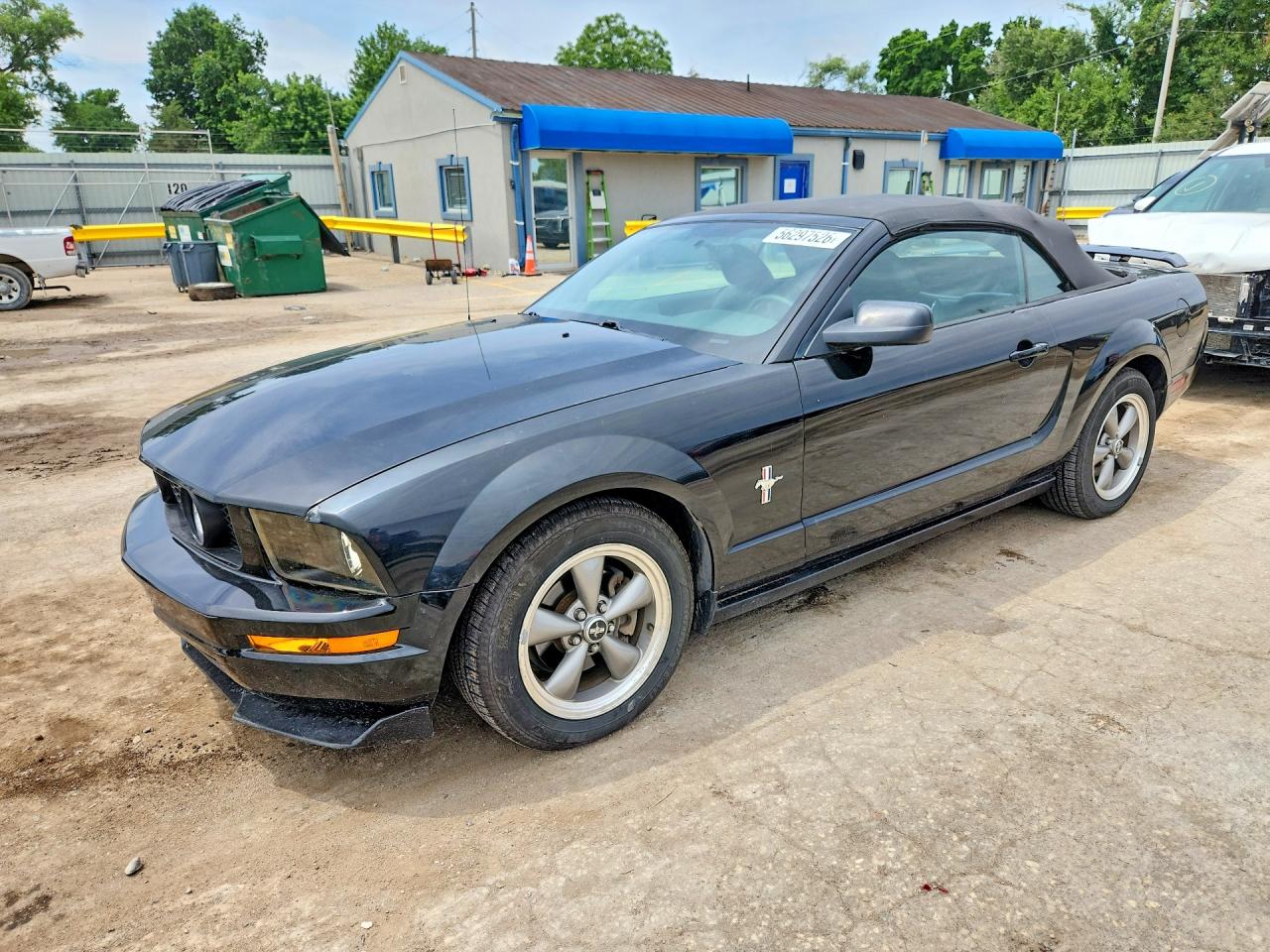 Salvage Ford Mustang Image