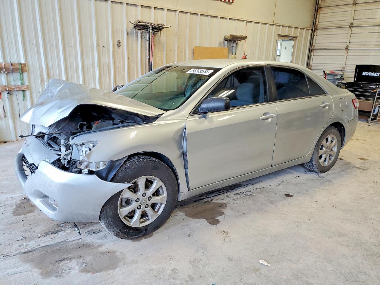 Salvage Toyota Camry Image