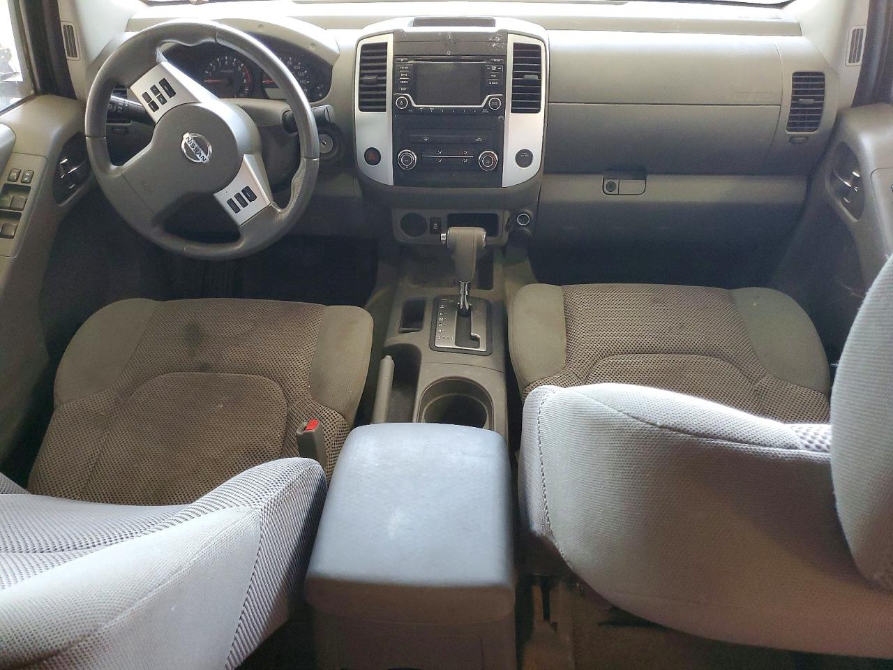 Nissan Frontier Sv