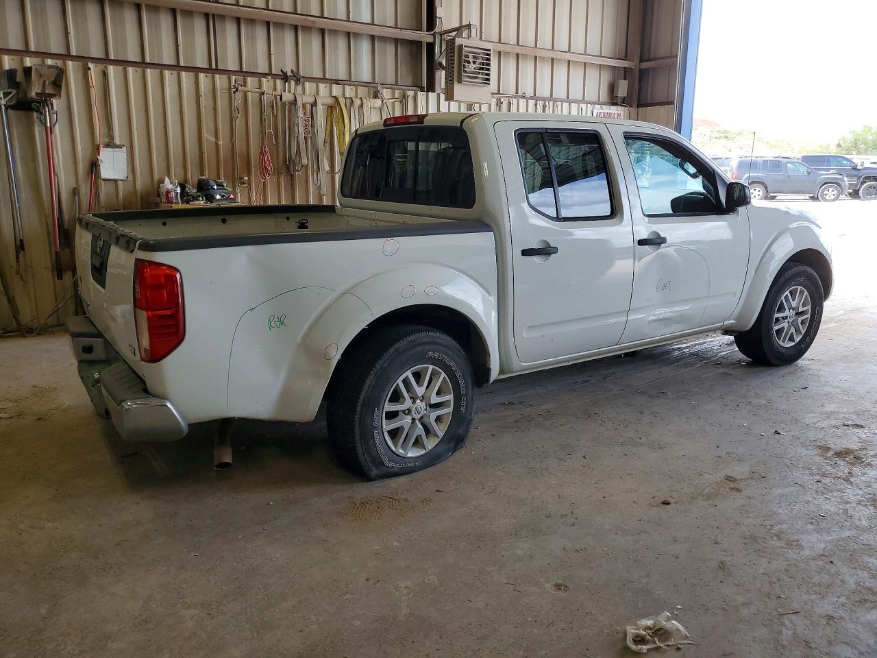Nissan Frontier Sv