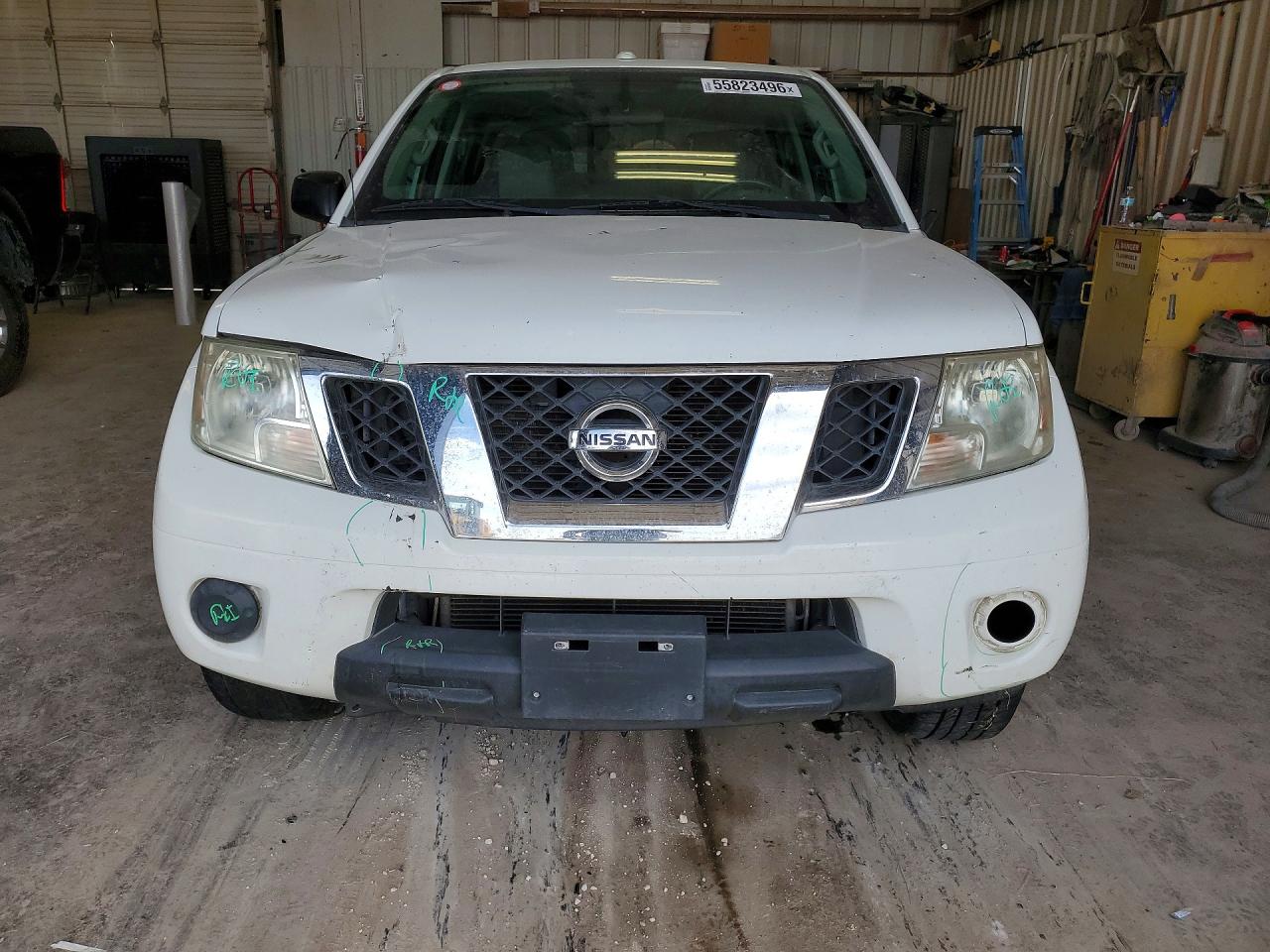 Nissan Frontier Sv