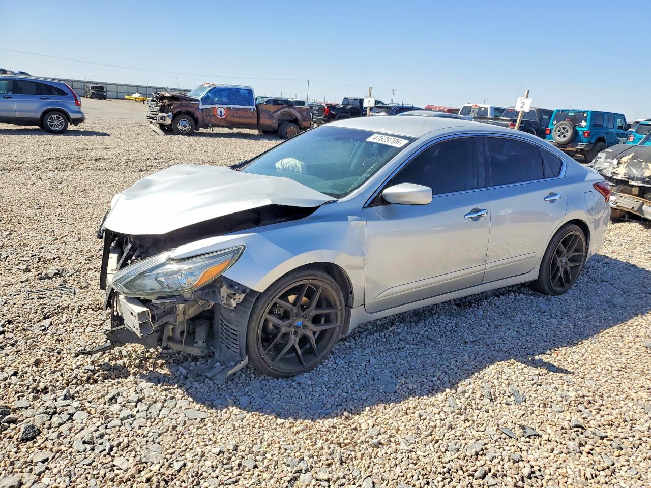 Salvage Nissan Altima Image