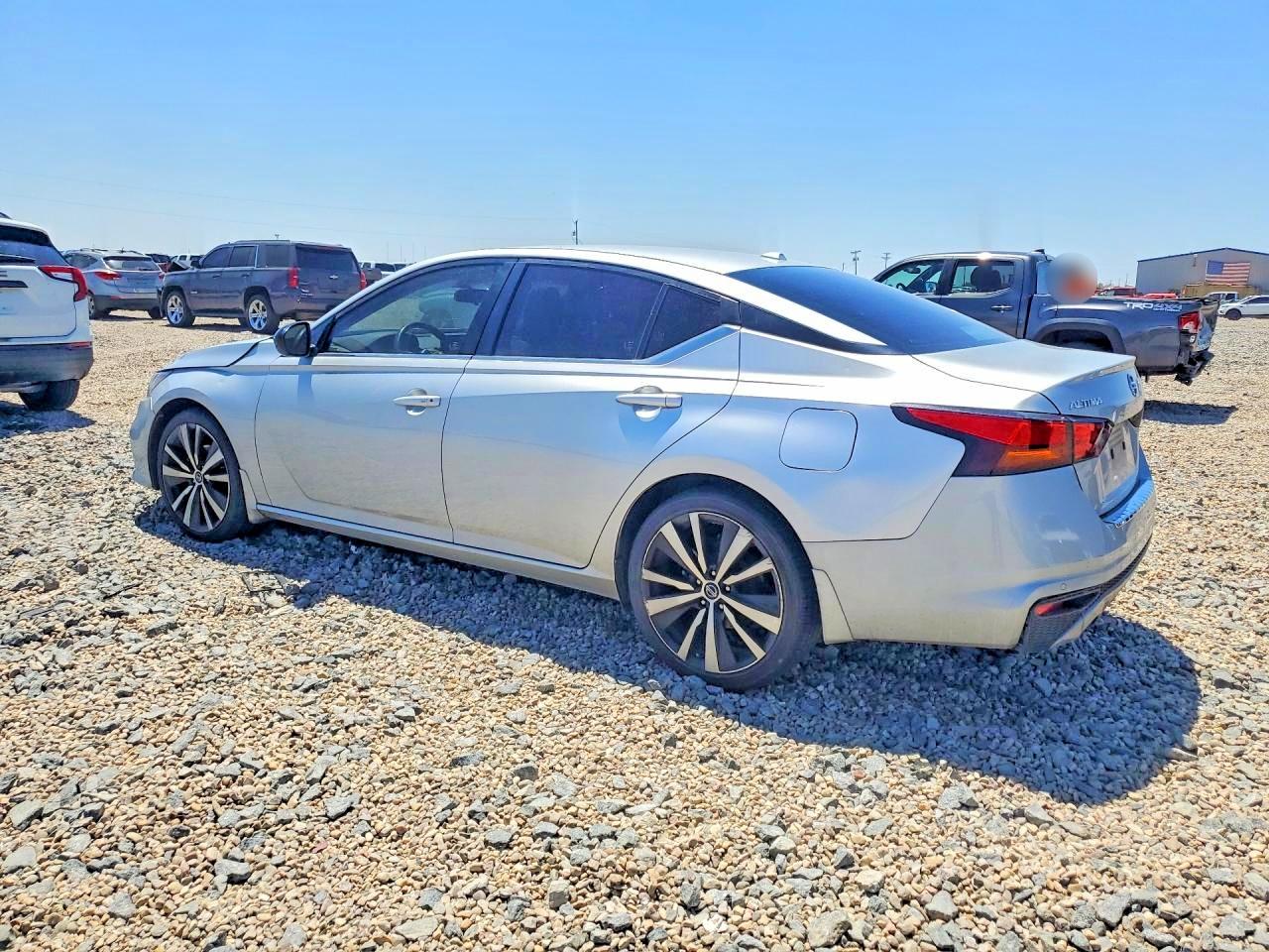 Nissan Altima Sr