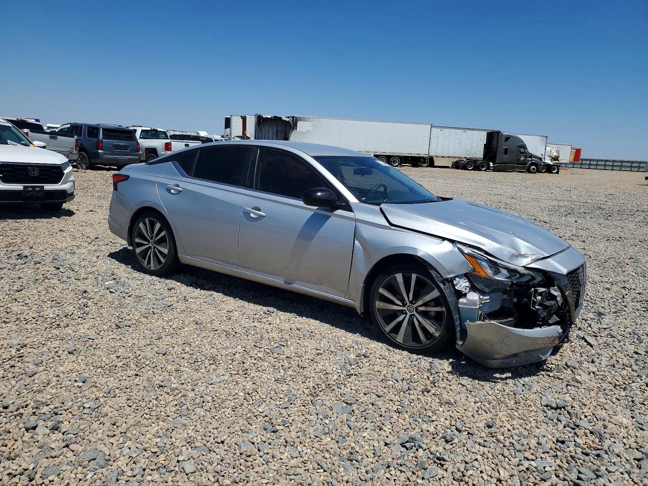 Nissan Altima Sr