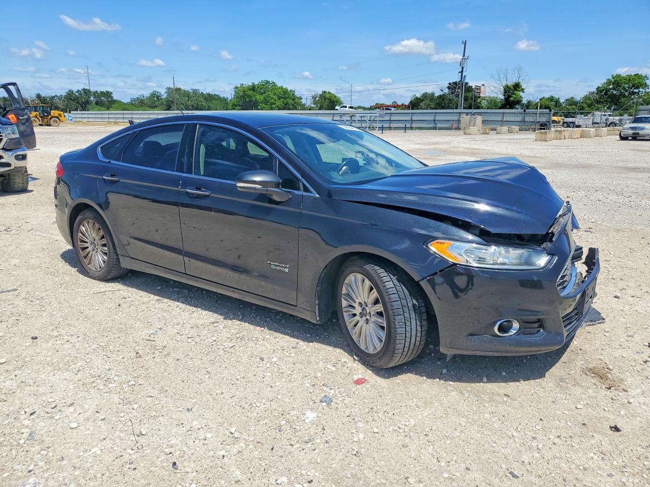 Ford Fusion Titanium Phev