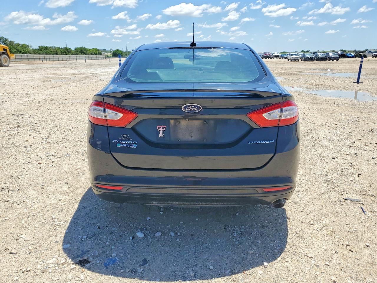 Ford Fusion Titanium Phev