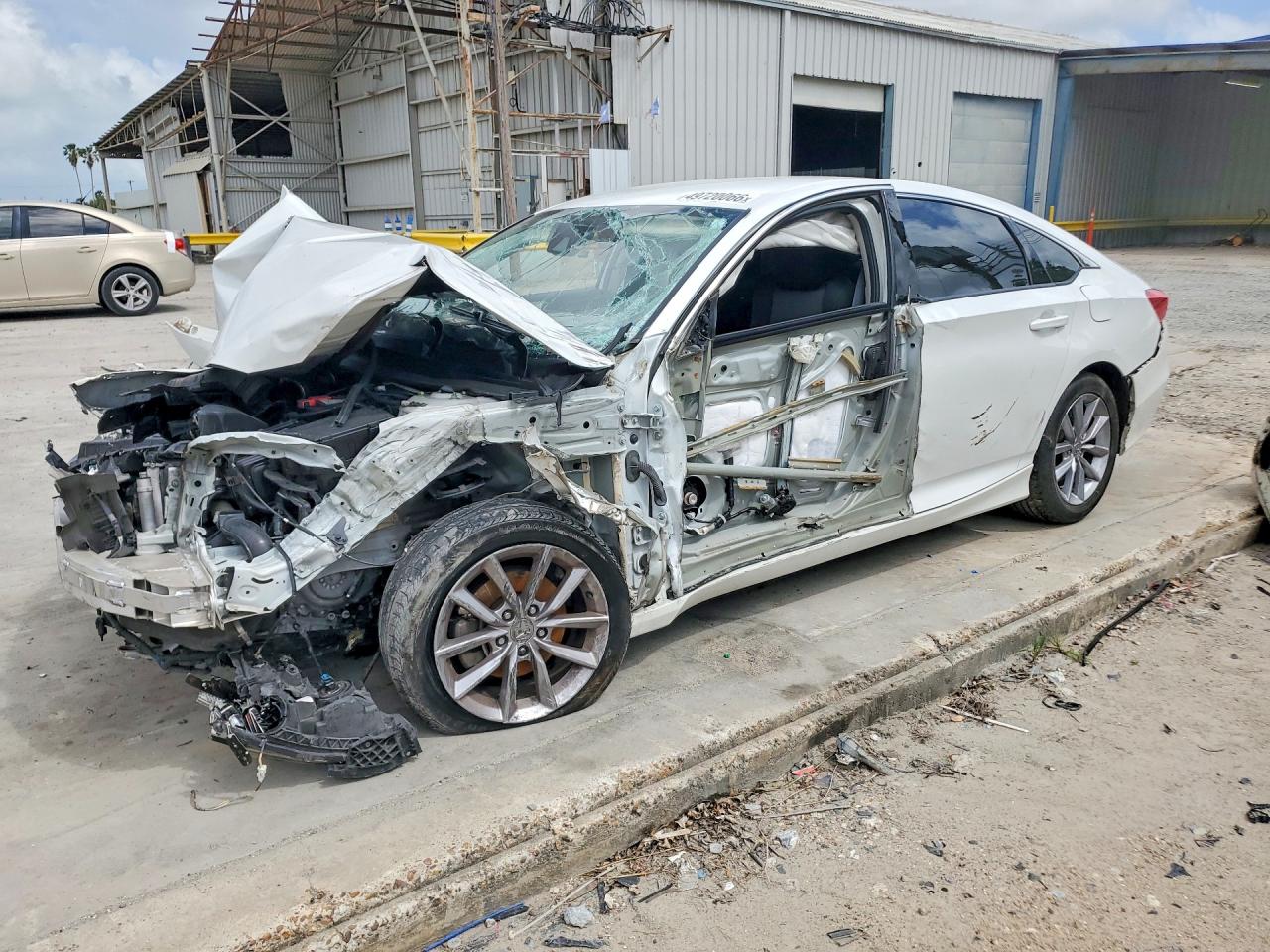 Salvage Honda Accord Image