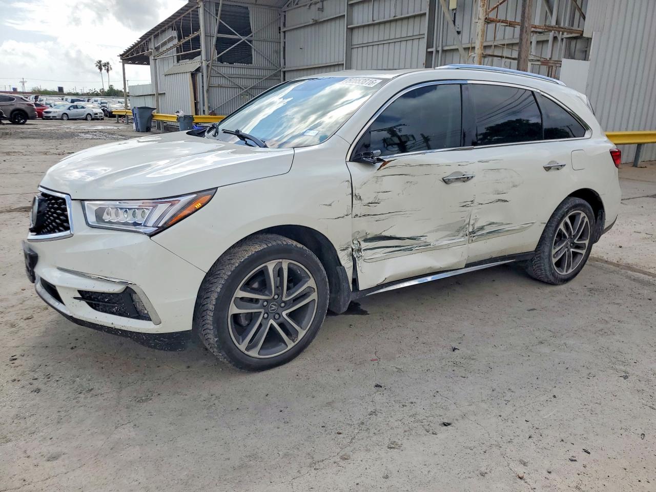 Salvage Acura MDX Image