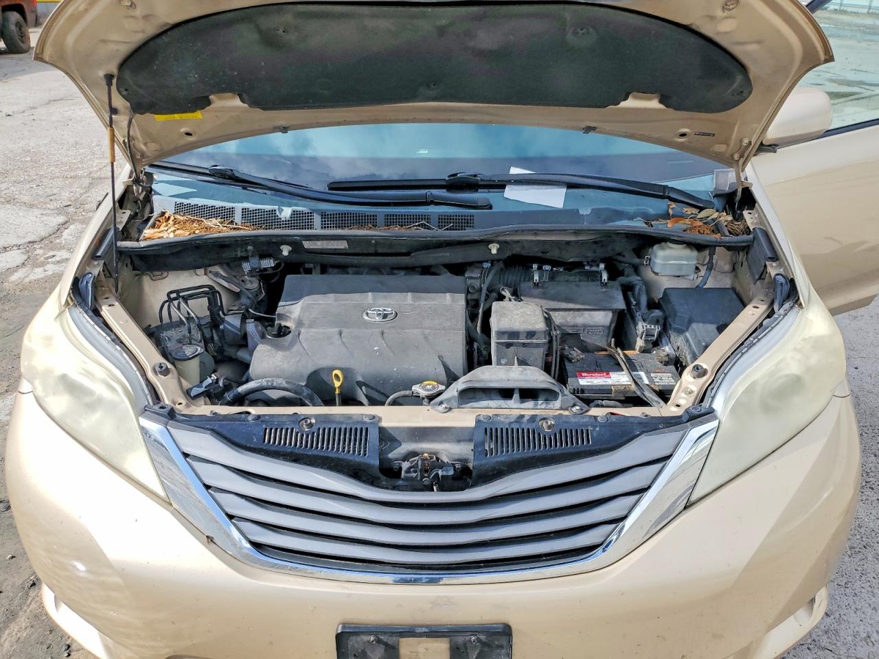 Toyota Sienna Xle 8-passenger