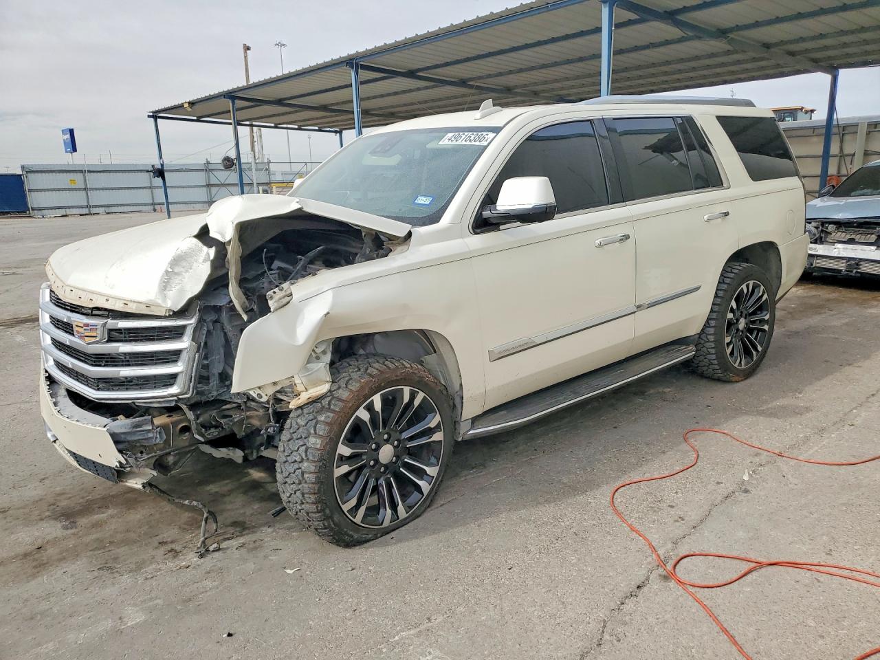 Salvage Cadillac Escalade Image