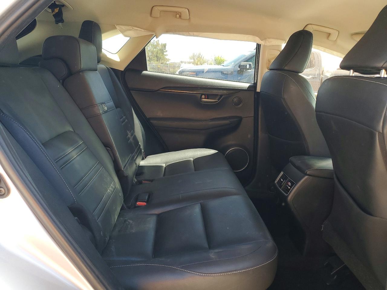 Lexus NX Base