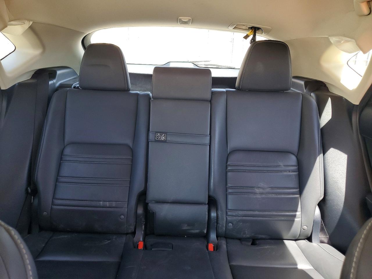 Lexus NX Base
