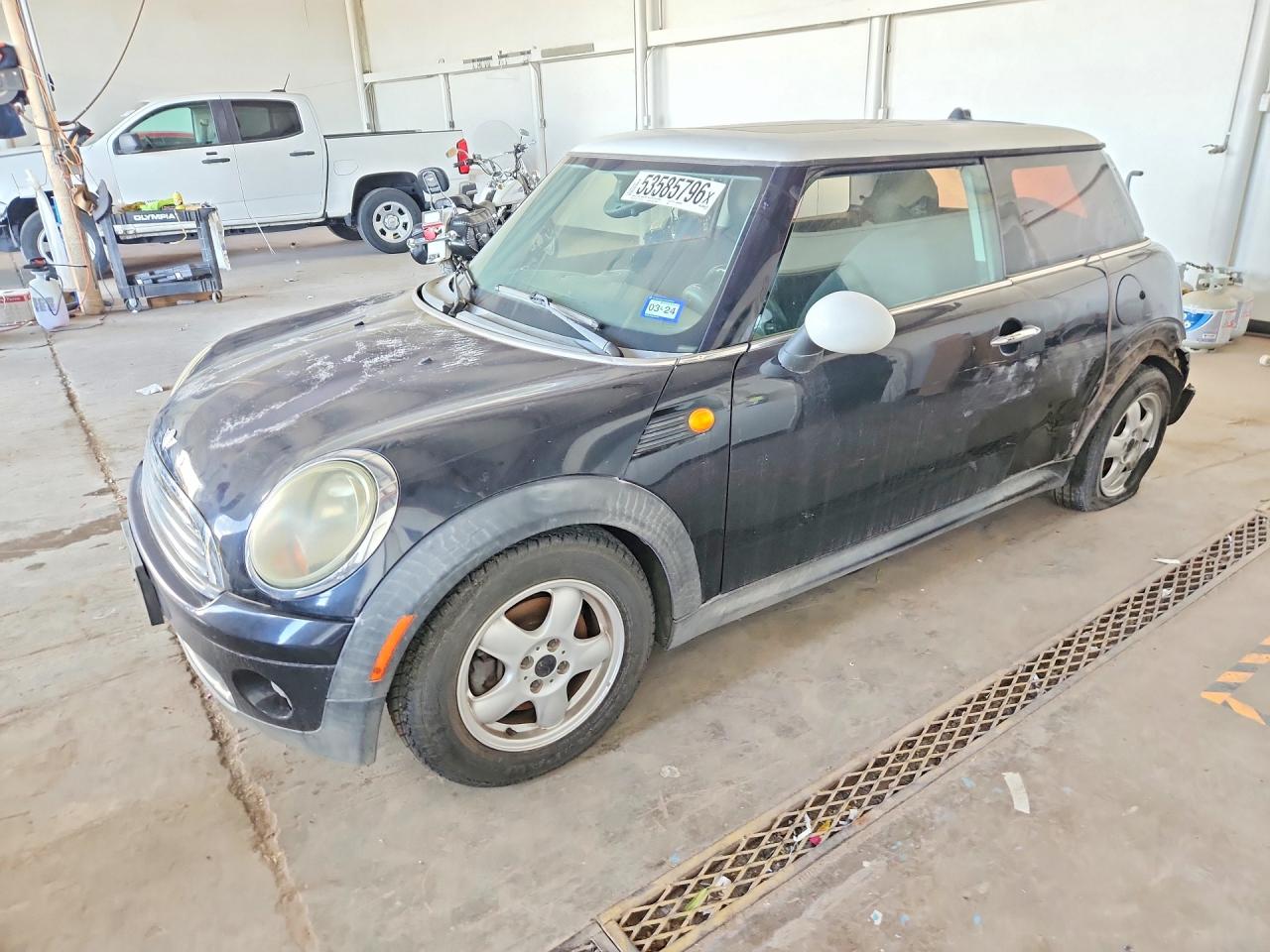 Salvage MINI Cooper Image