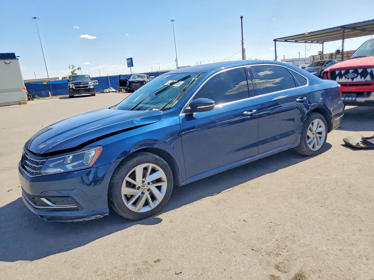 Salvage Volkswagen Passat Image