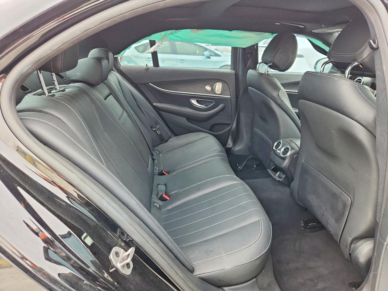 Mercedes-Benz E-Class 350