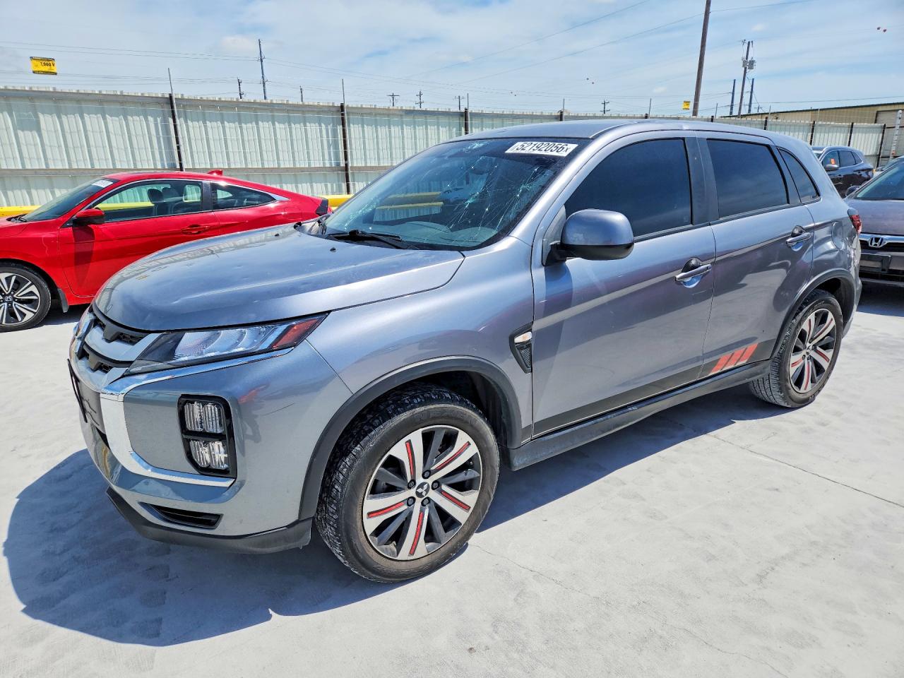 Salvage Mitsubishi Outlander Image