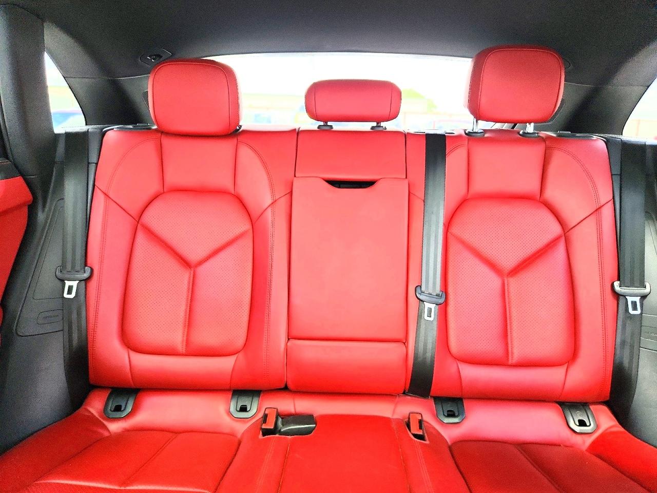Porsche Macan S