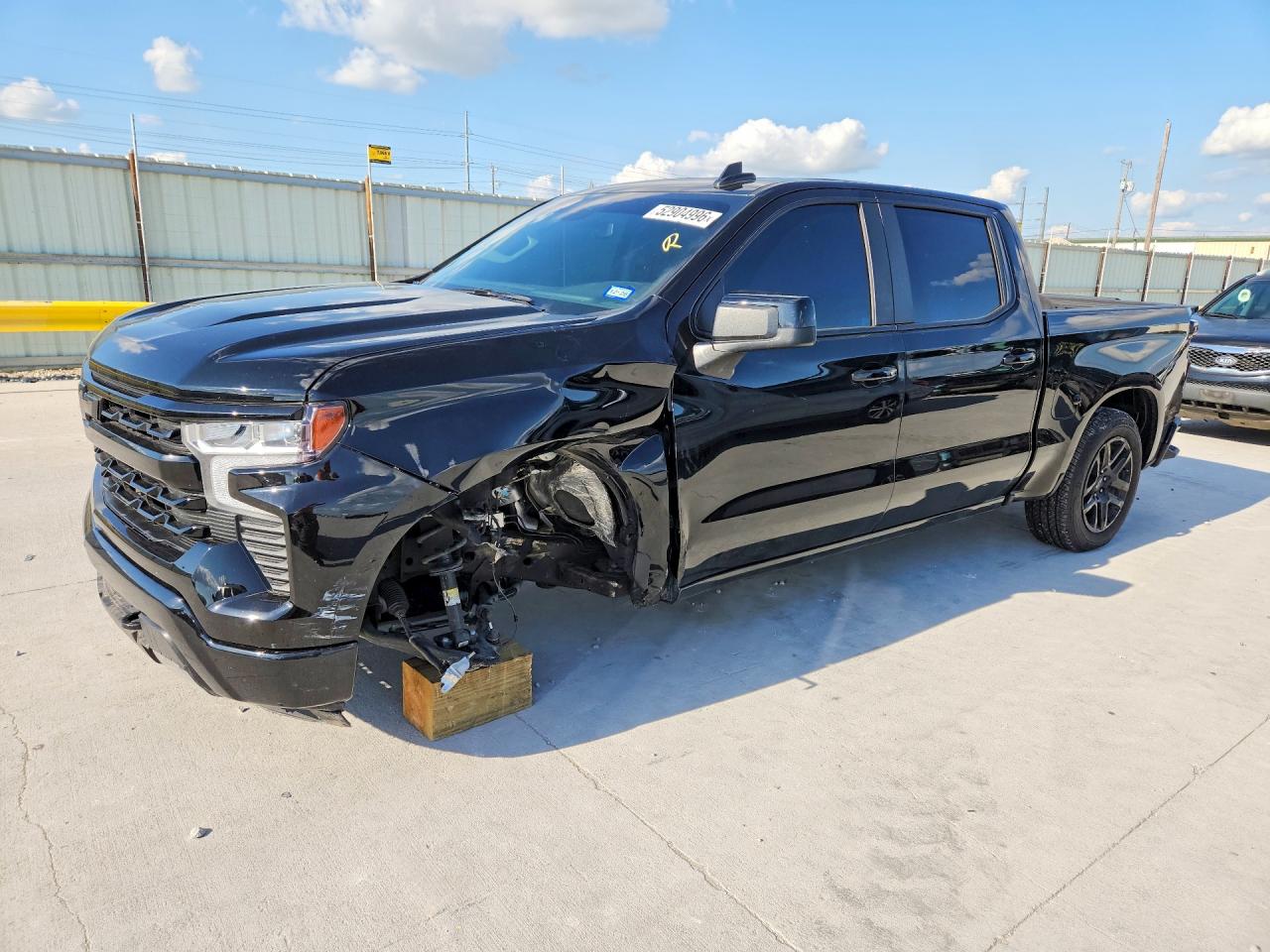 Salvage Chevrolet Silverado Image