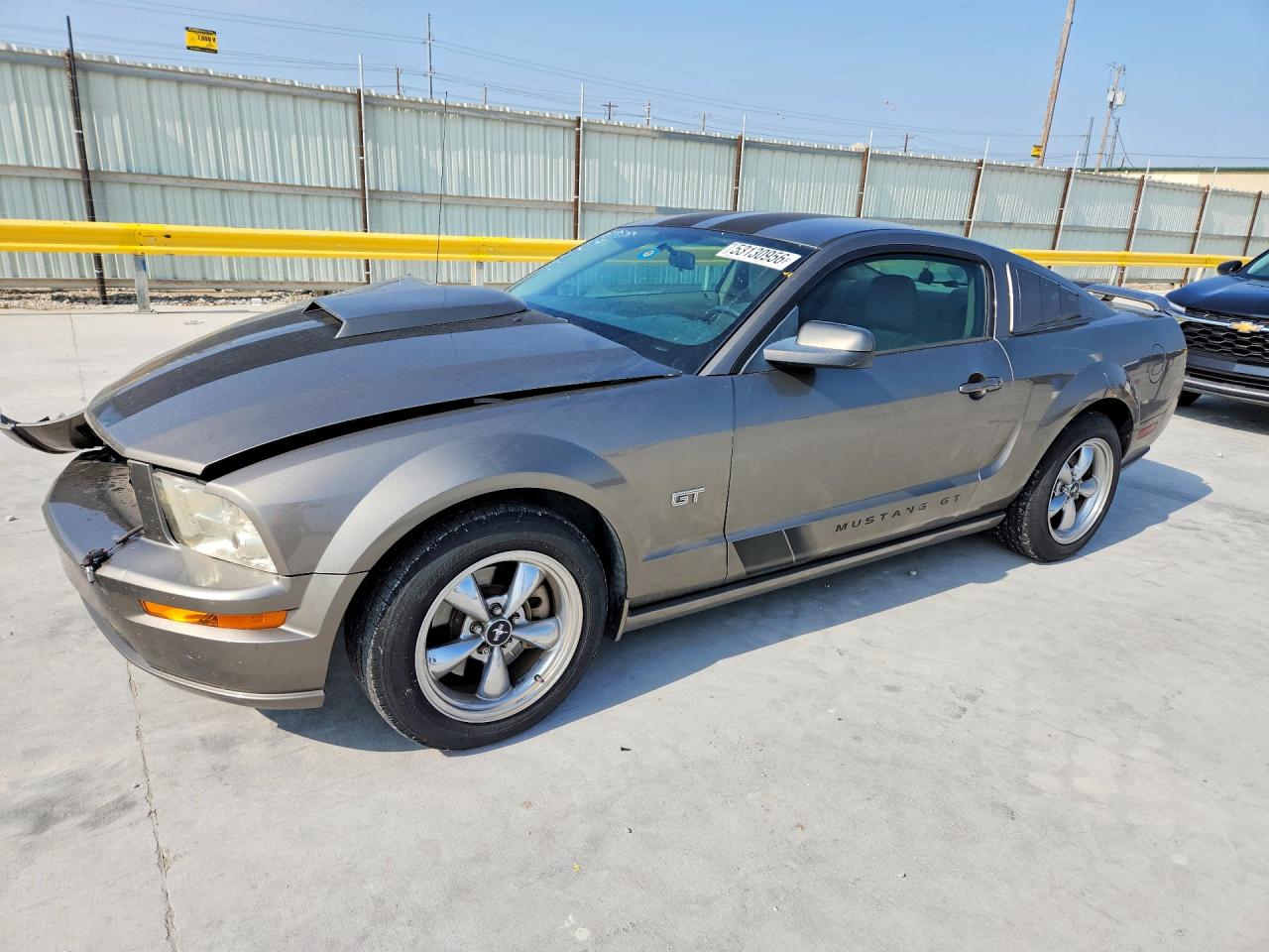 Salvage Ford Mustang Image
