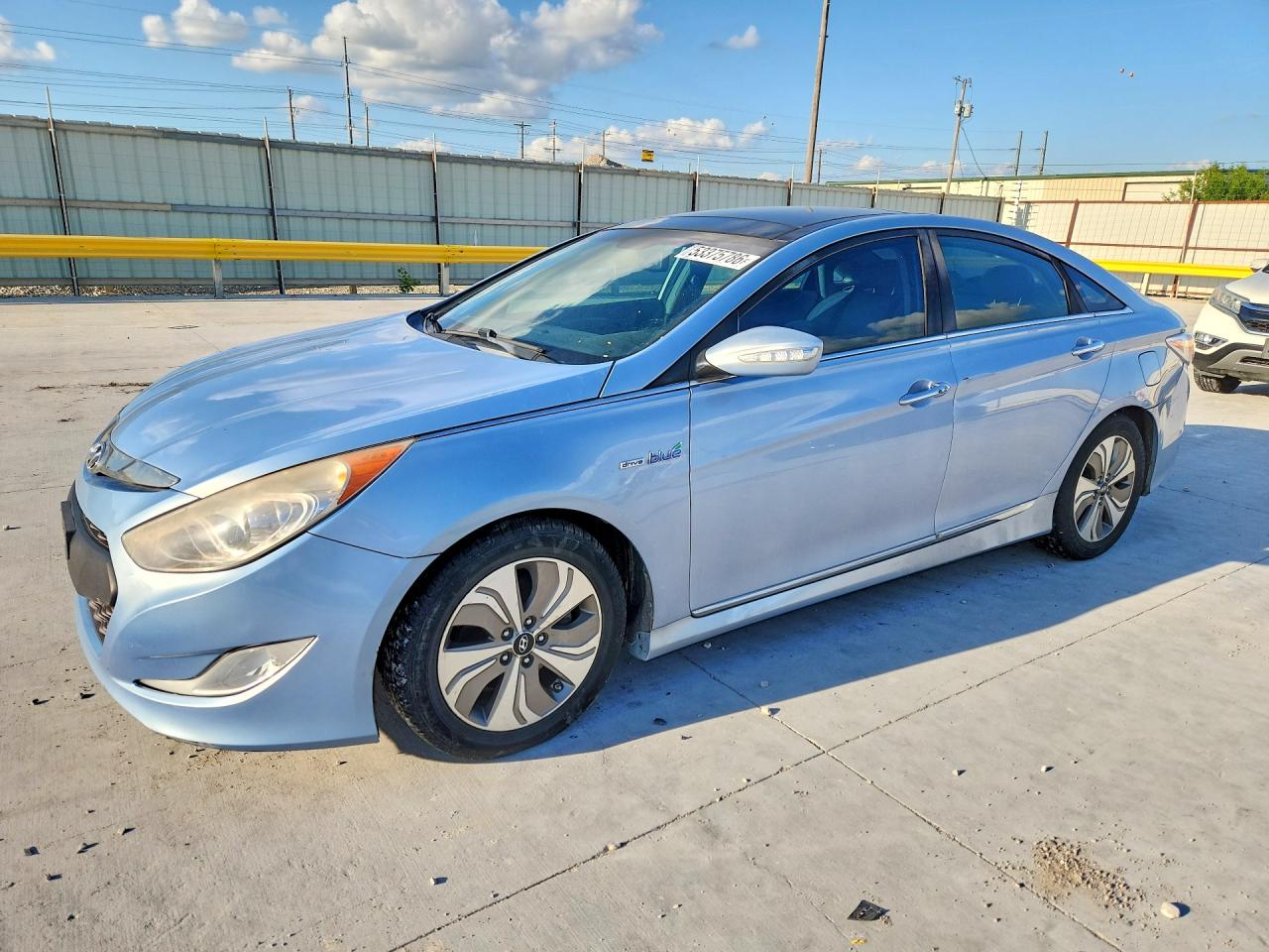 Salvage Hyundai SONATA Image