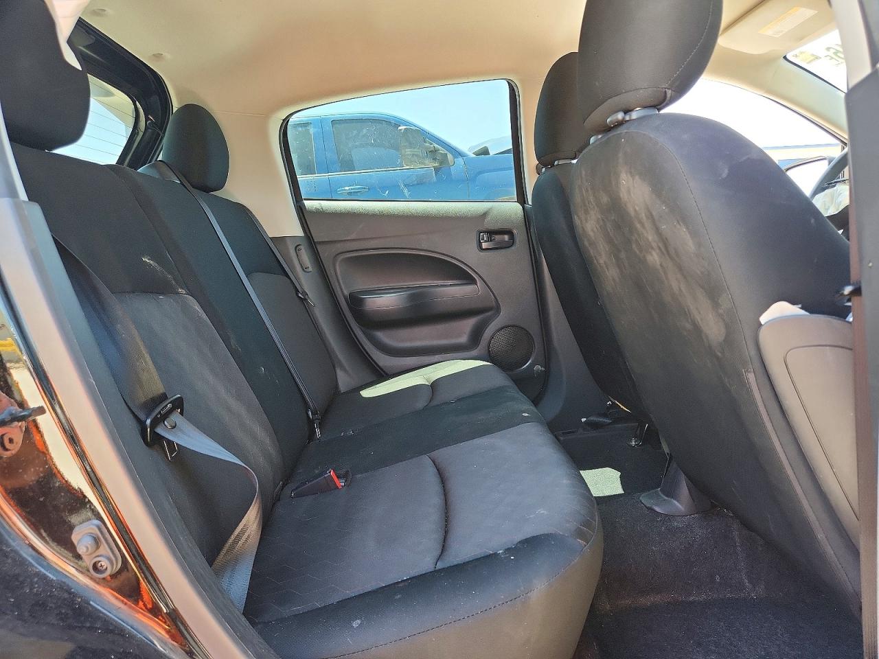 Mitsubishi Mirage Es