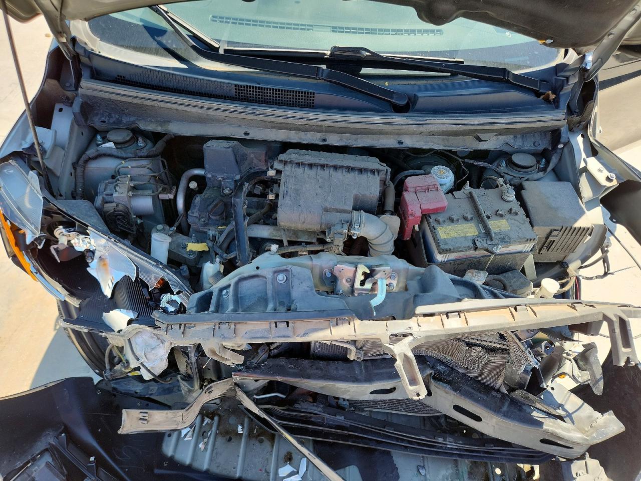 Mitsubishi Mirage Es