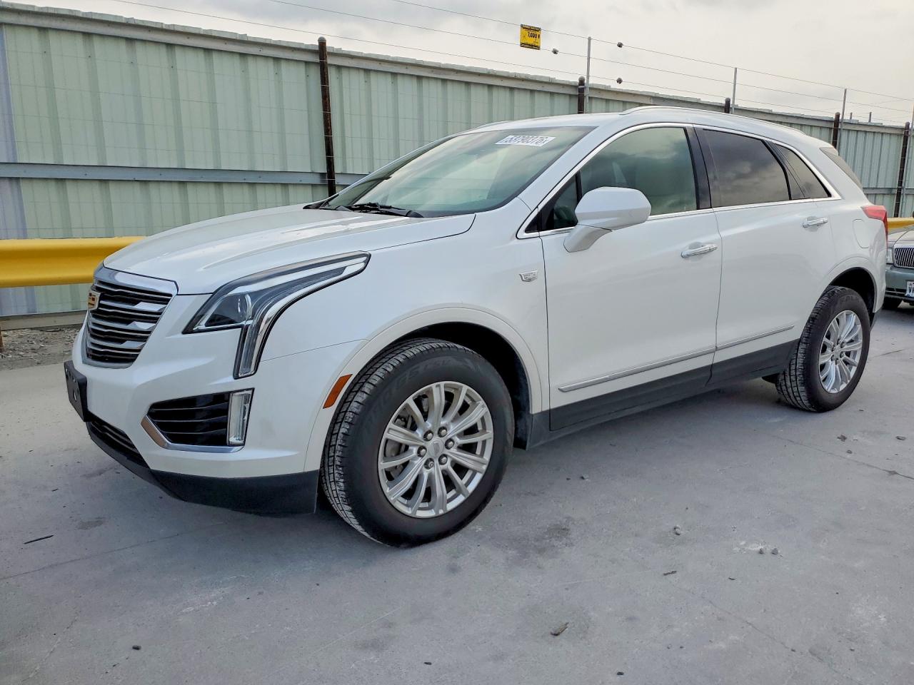 Salvage Cadillac XT5 Image