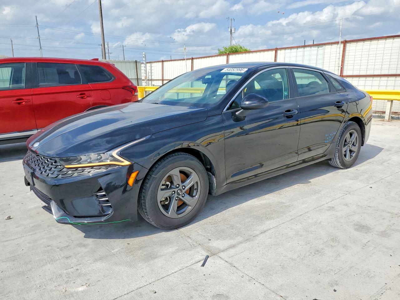 Salvage Kia K5 Image