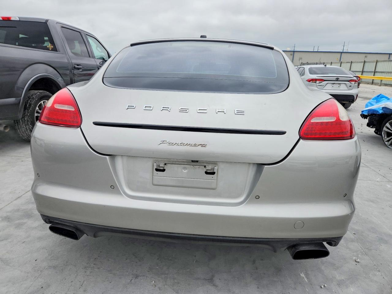 Porsche Panamera 2
