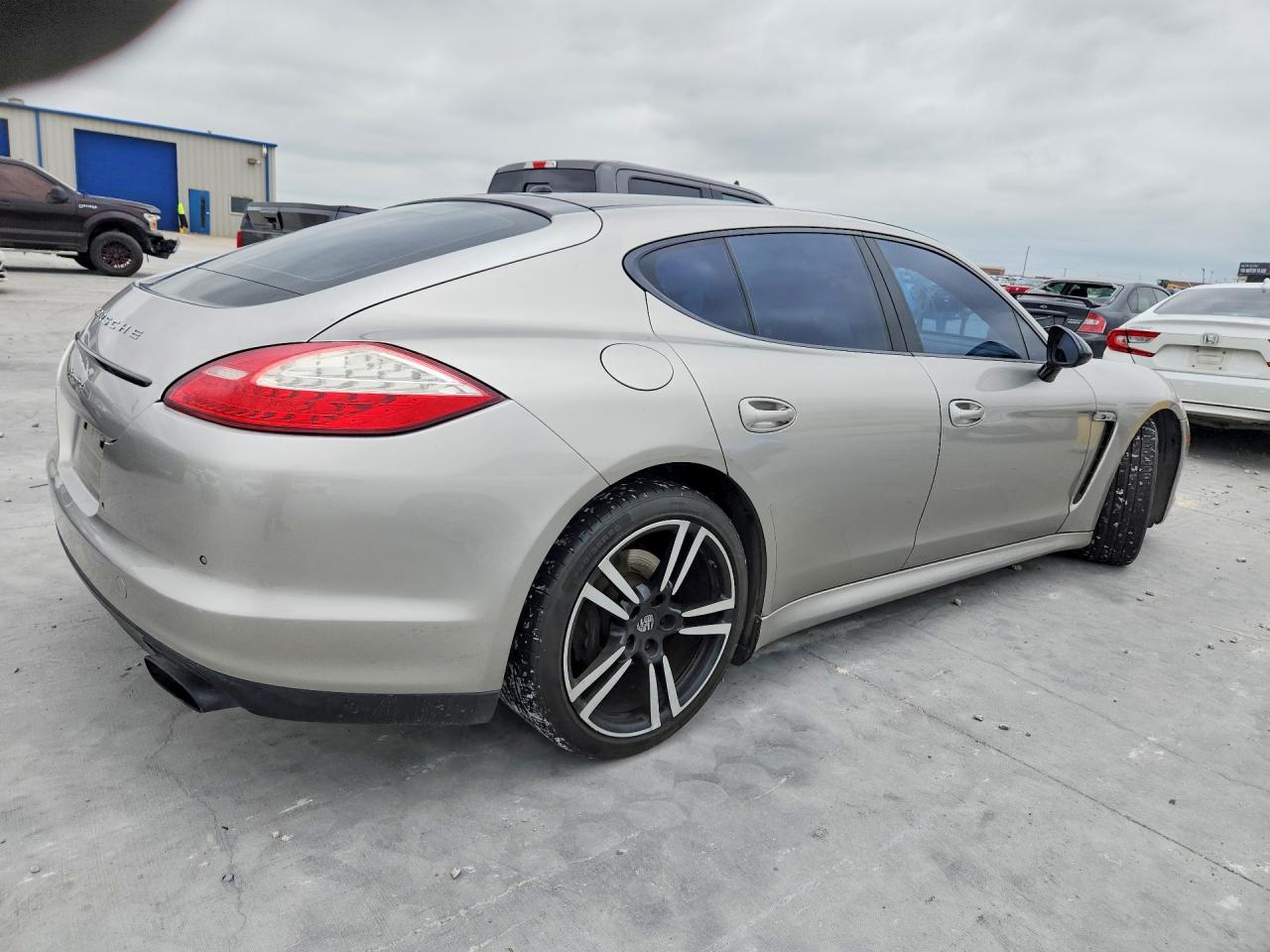 Porsche Panamera 2
