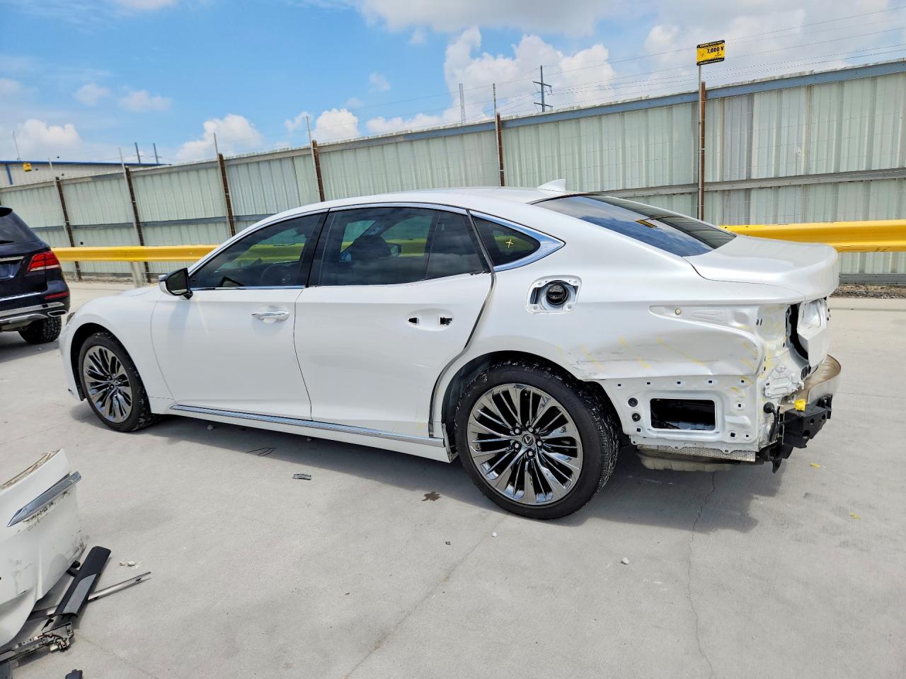 Lexus LS Base