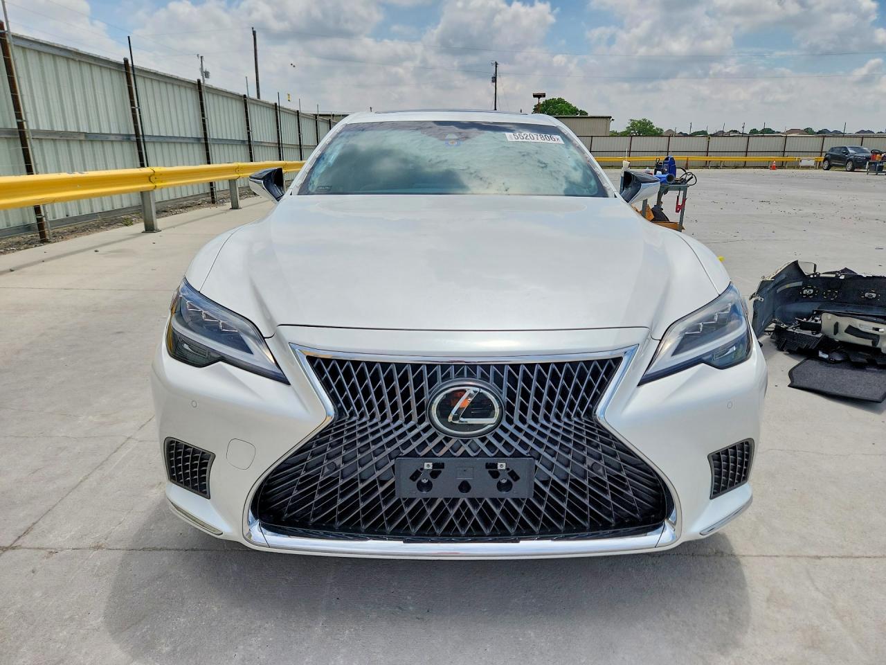 Lexus LS Base