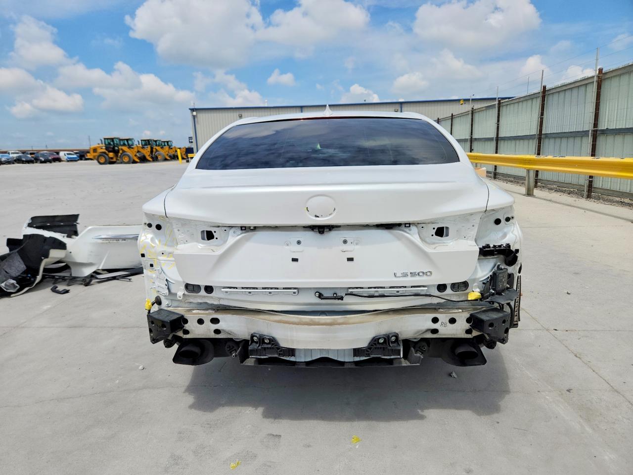Lexus LS Base