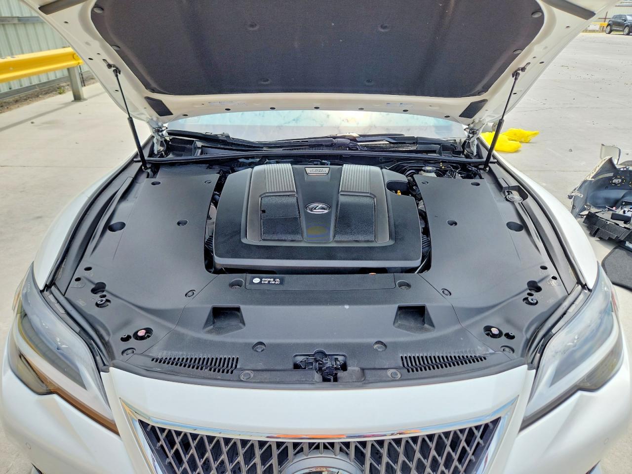 Lexus LS Base