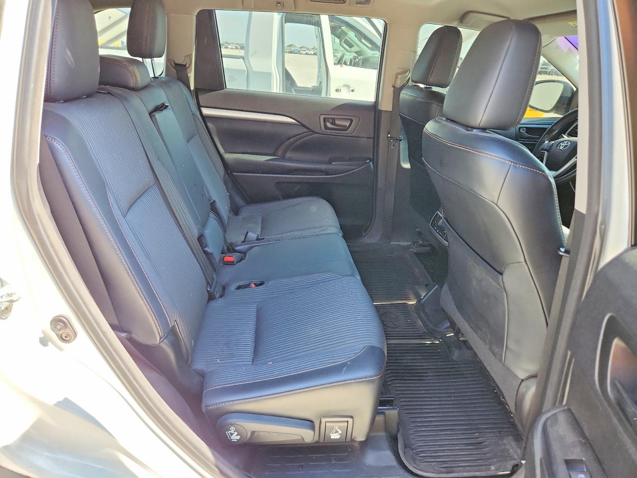 Toyota Highlander Le Plus