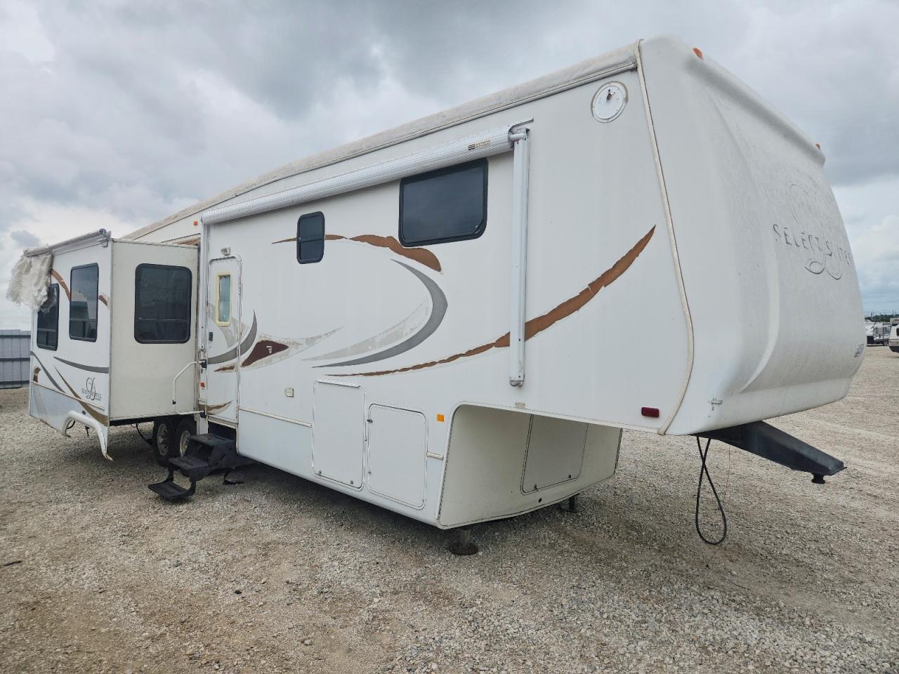 Salvage Drv Suites Drv Image