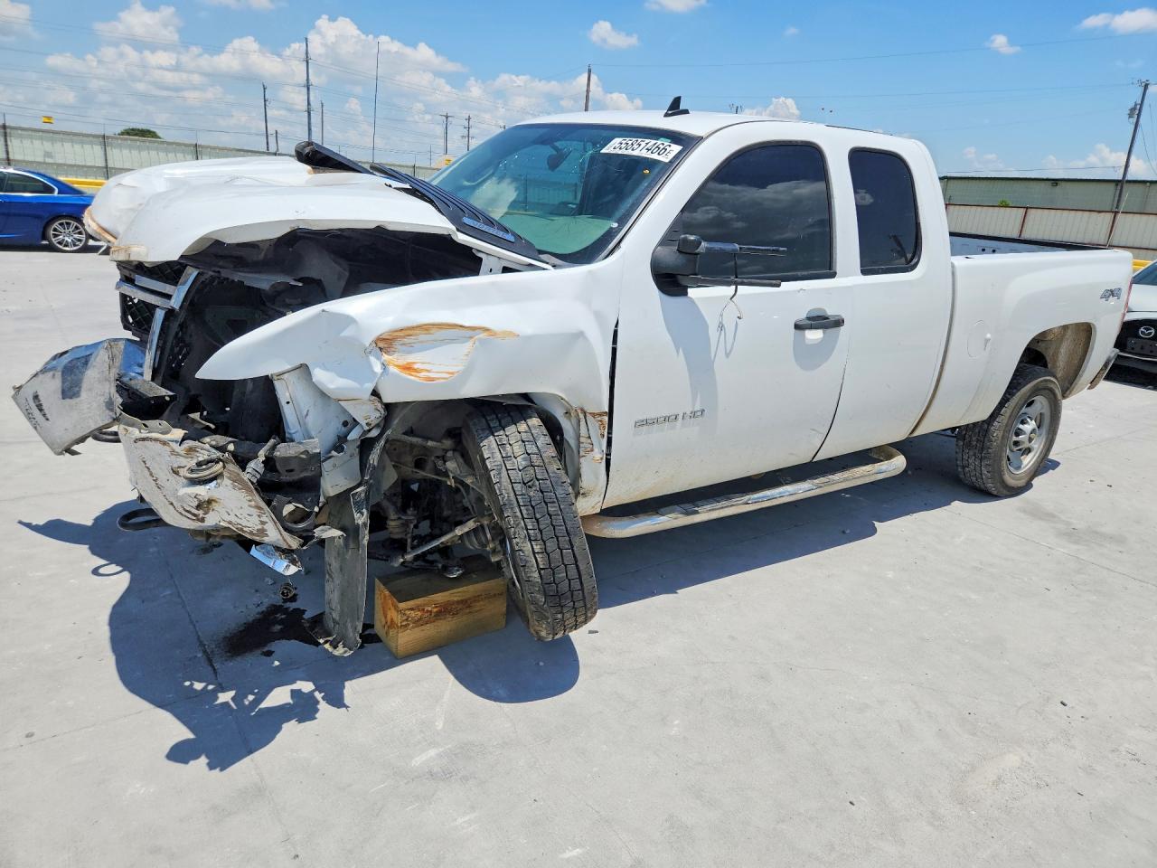 Salvage Chevrolet Silverado Image