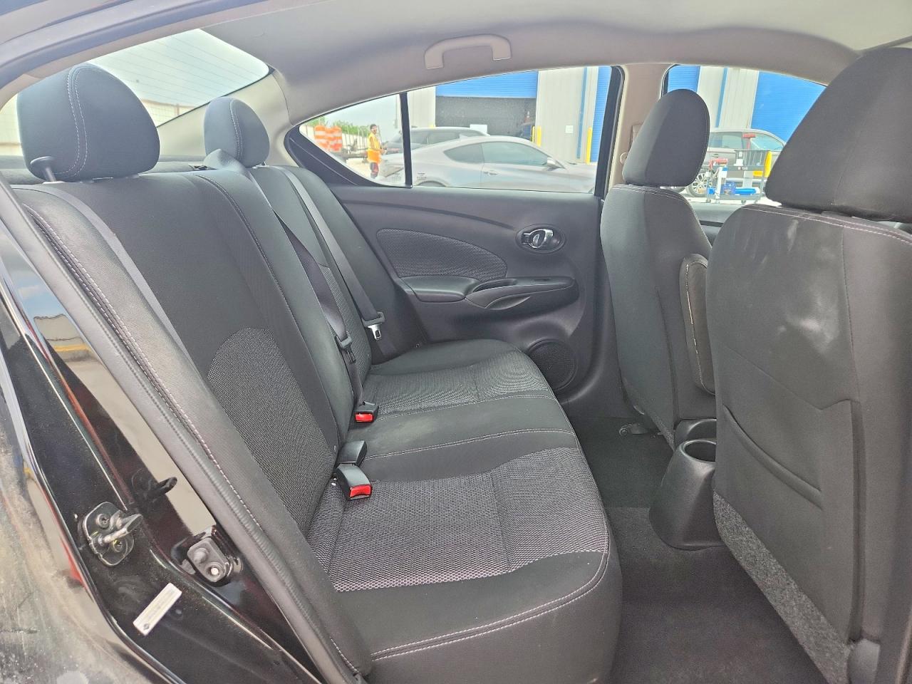 Nissan Versa Sv