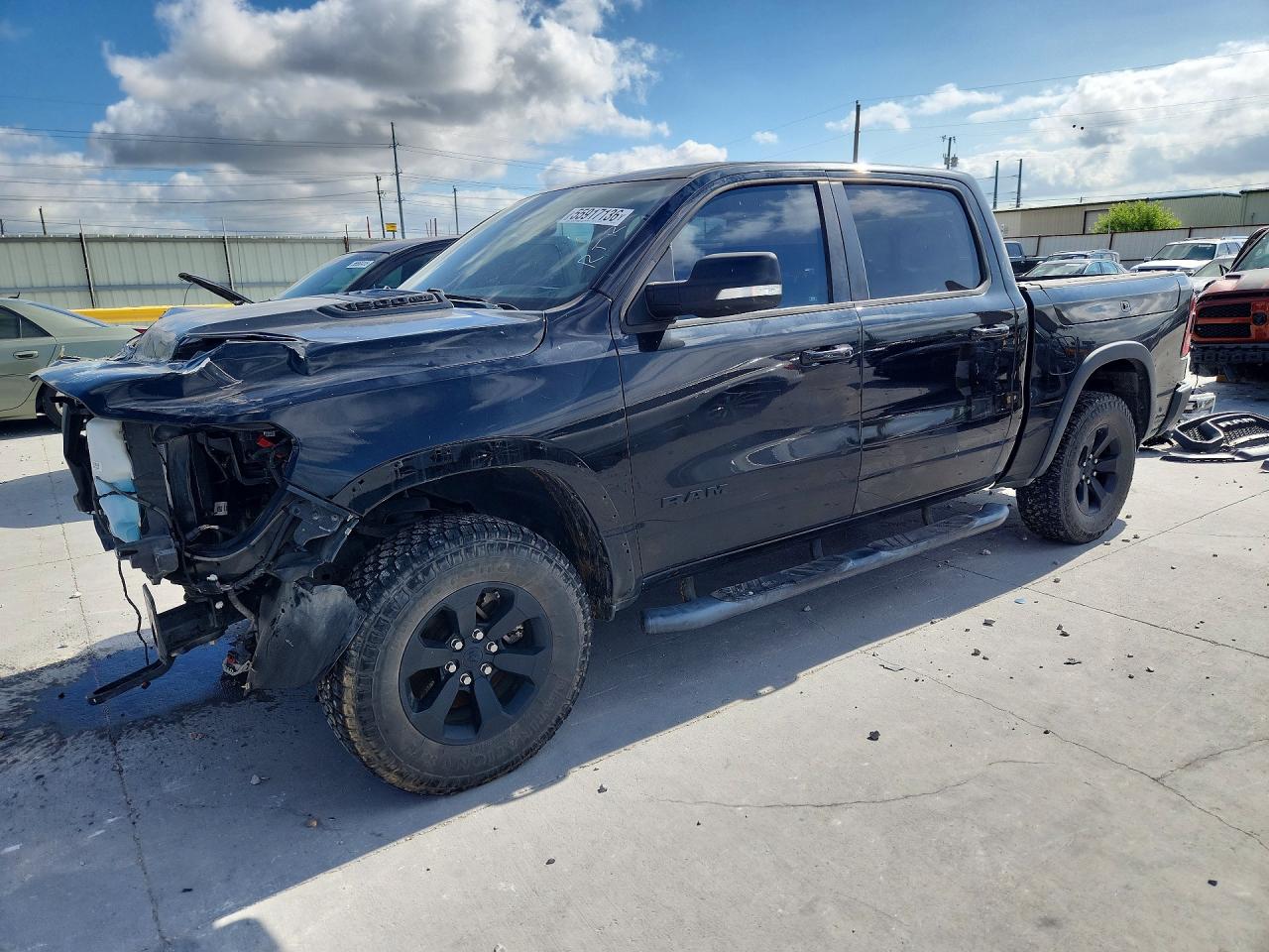 Salvage Ram 1500 Image