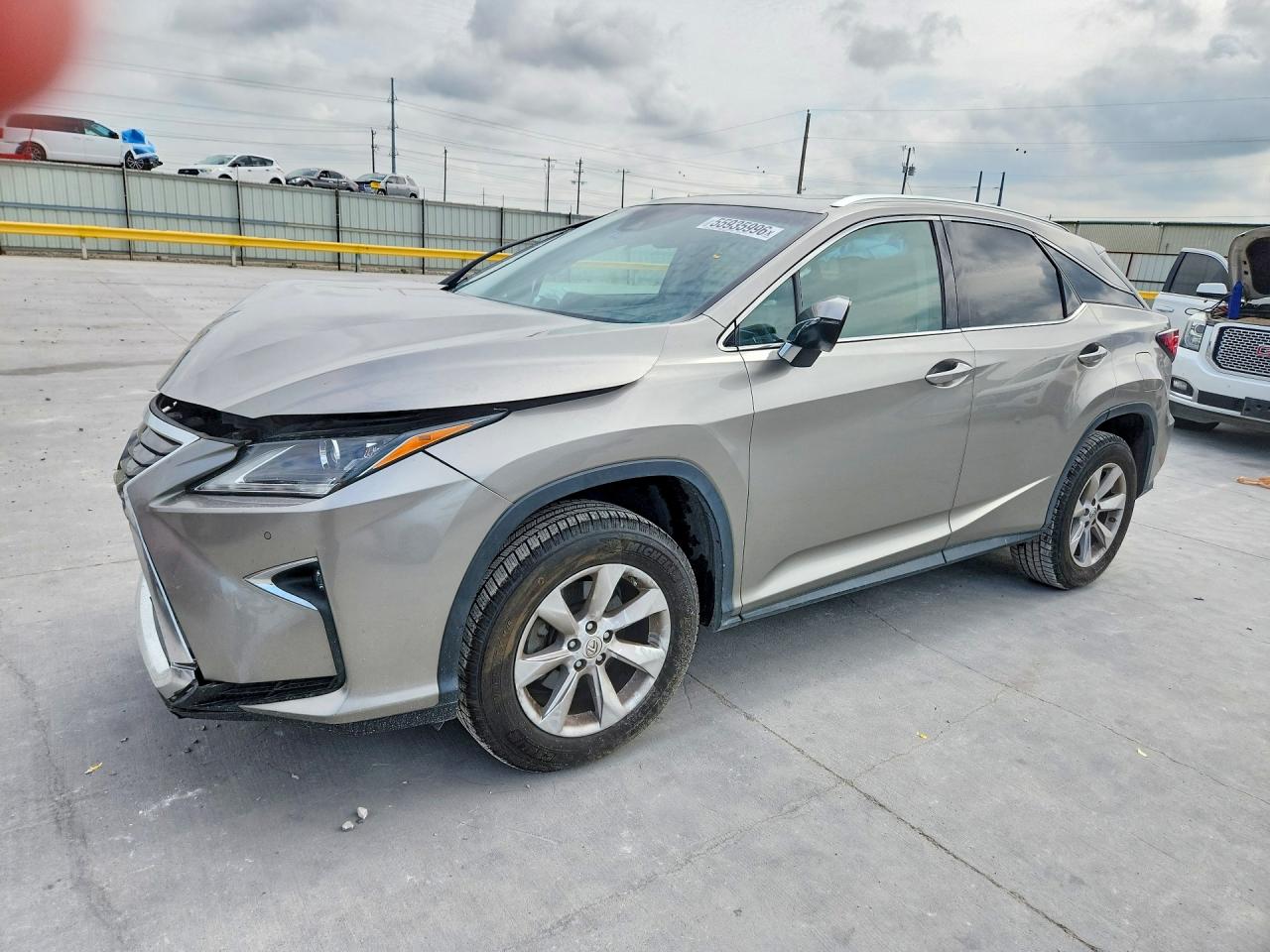 Salvage Lexus RX Image