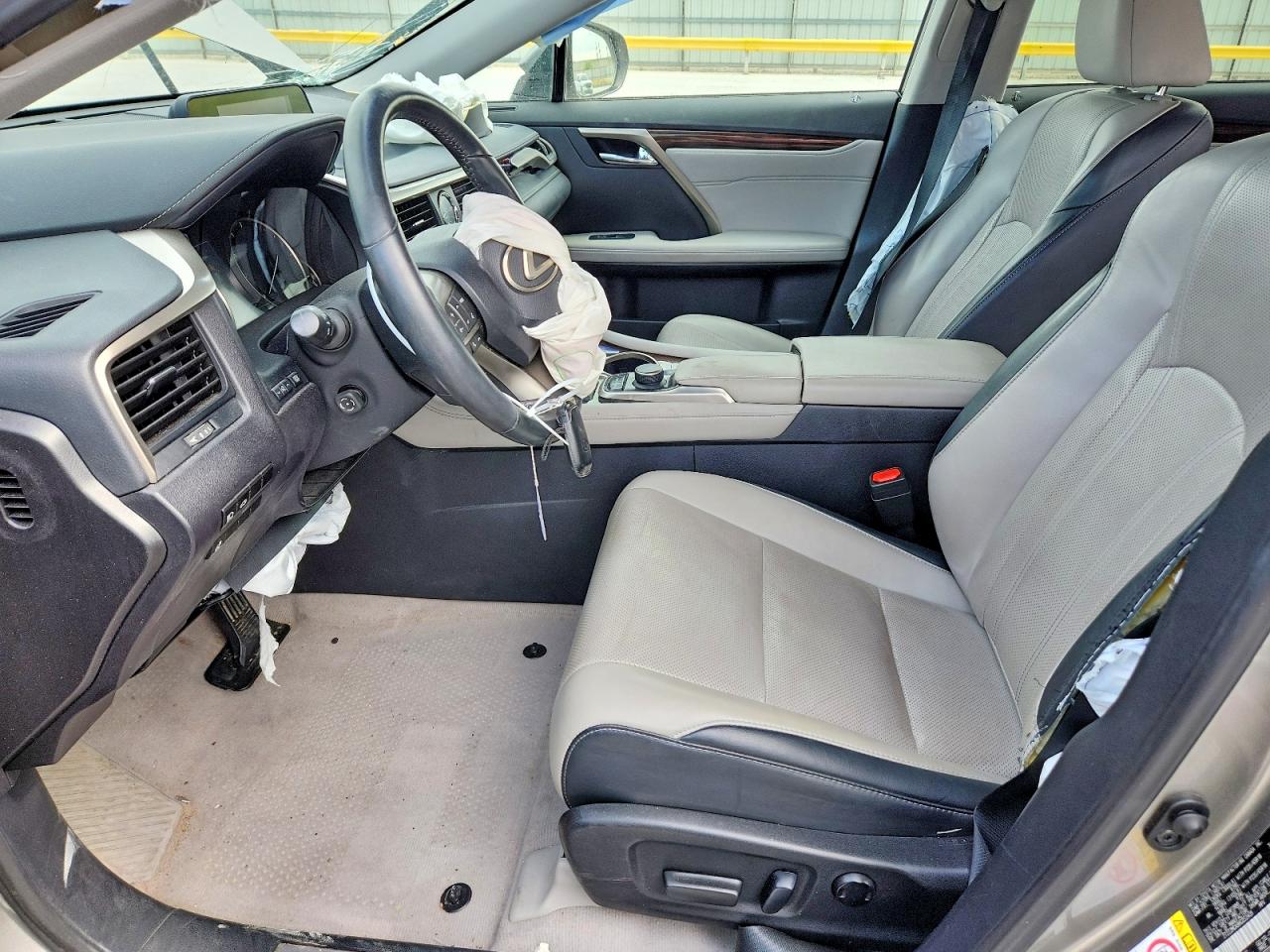 Lexus RX Base