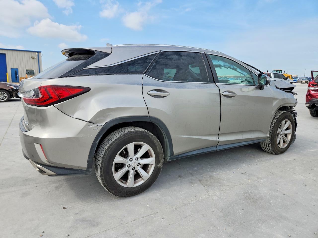 Lexus RX Base