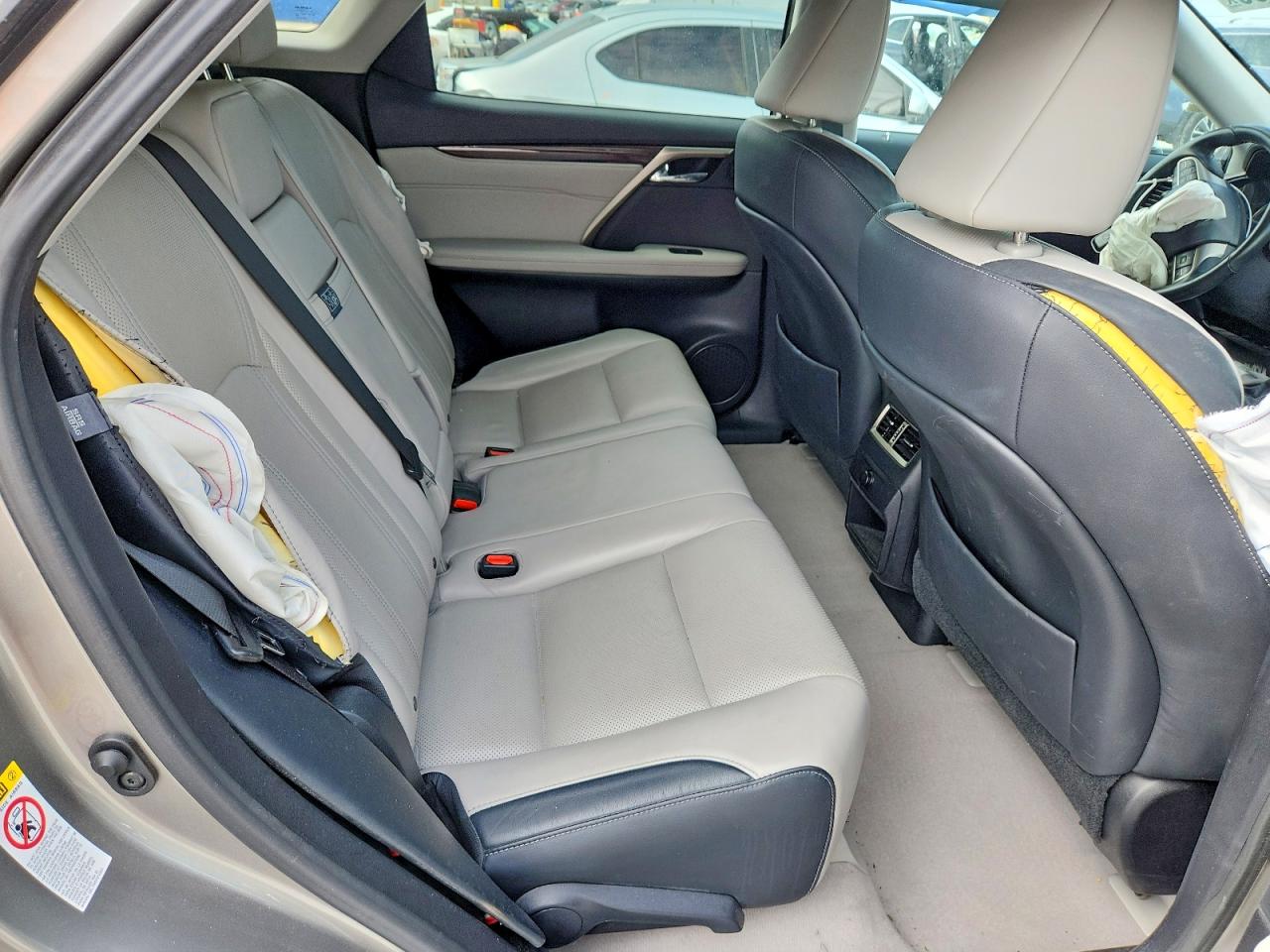 Lexus RX Base