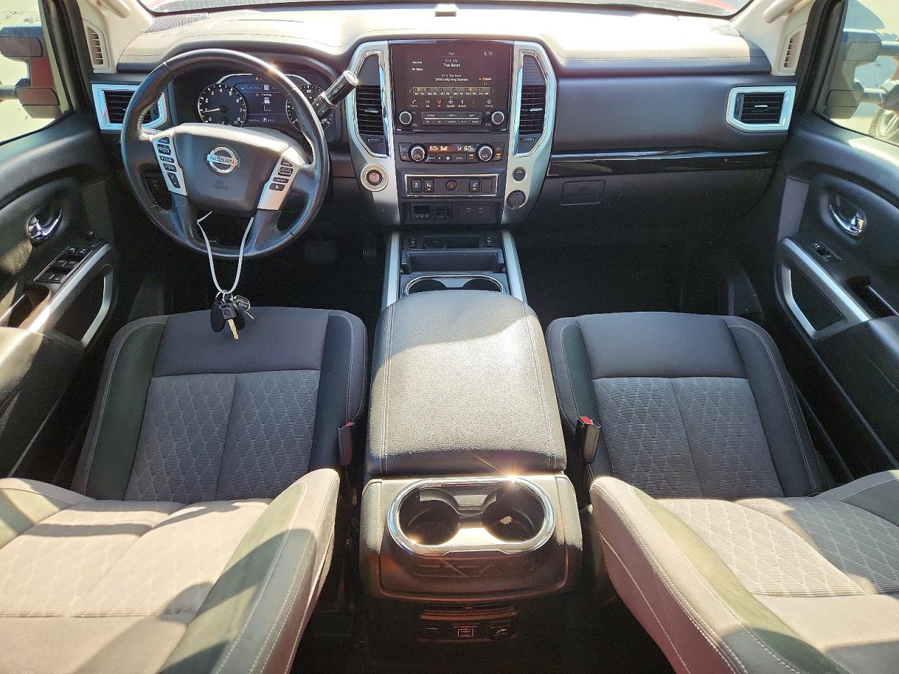 Nissan Titan Sv