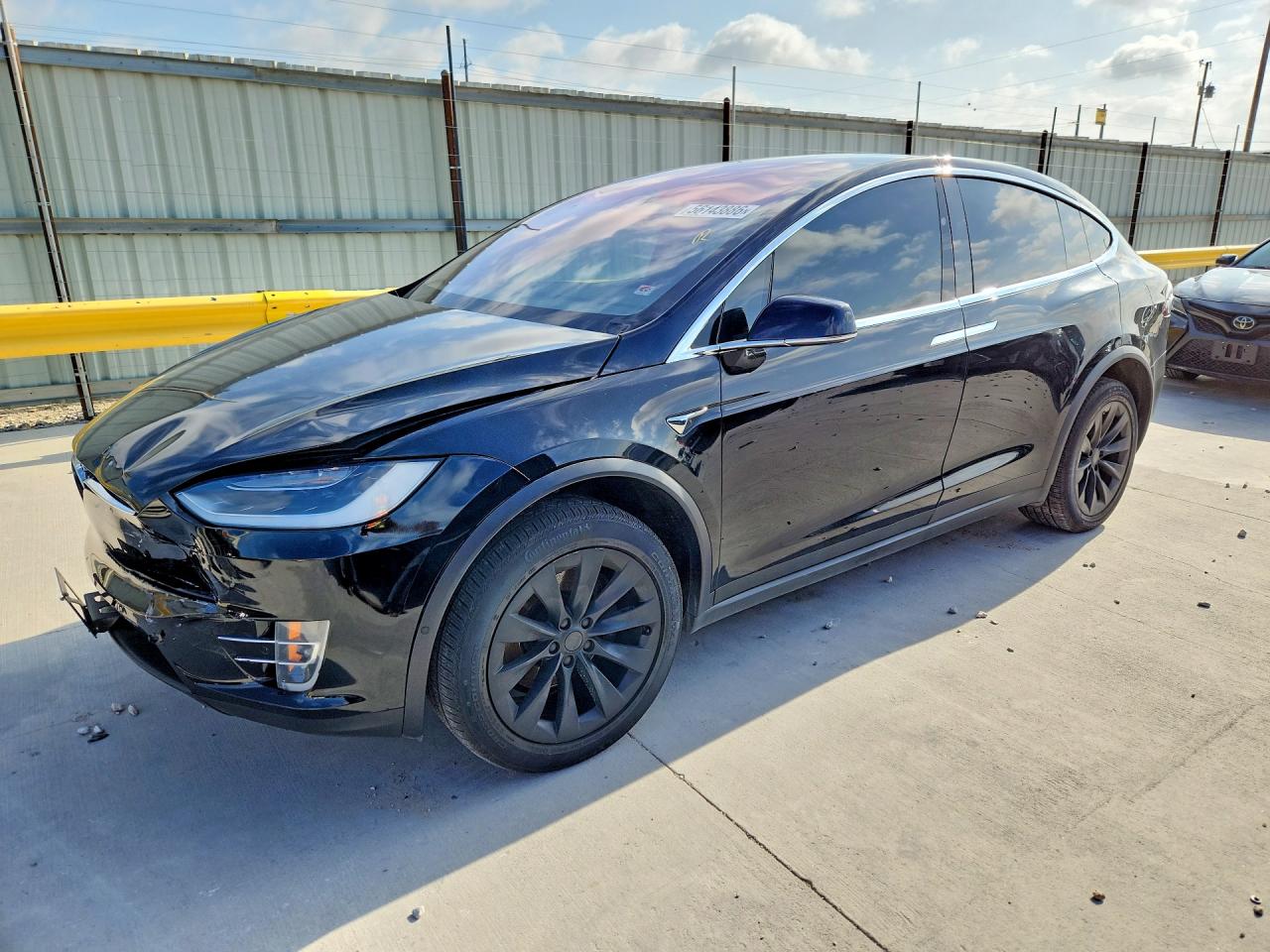 Salvage Tesla Model X Image