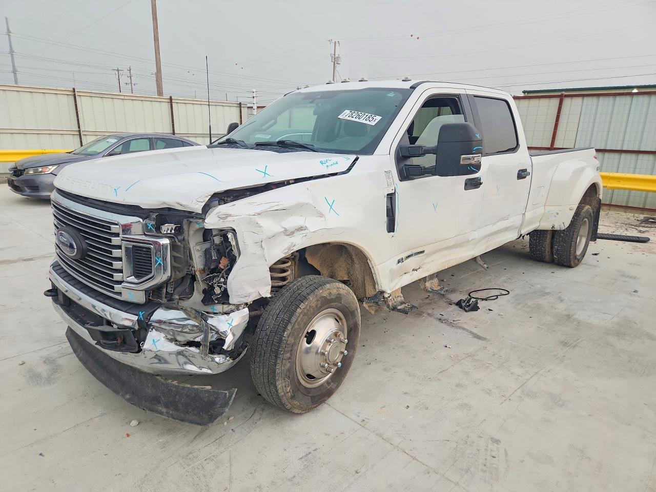 Salvage Ford F-350 Image