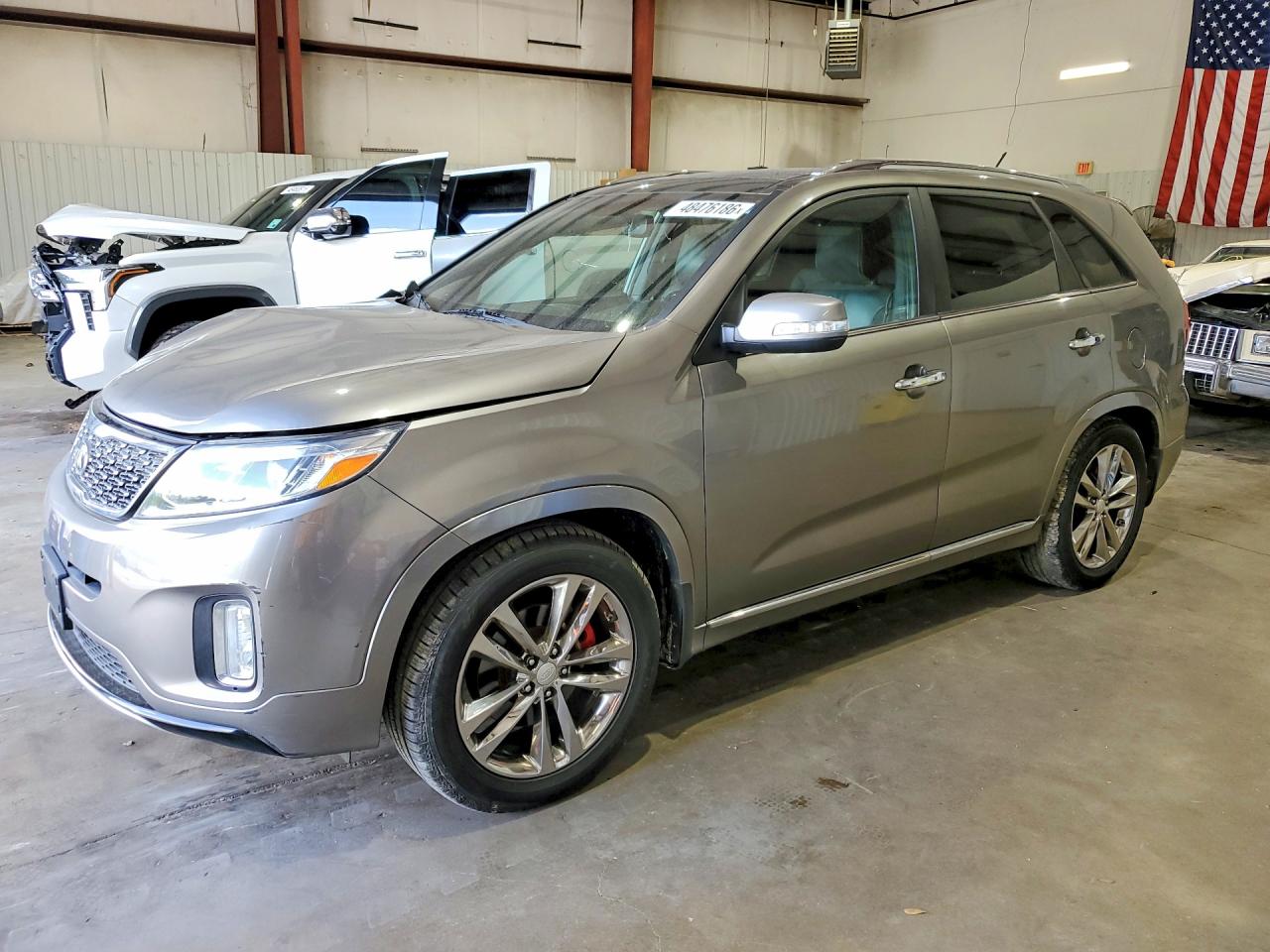 Salvage Kia Sorento Image