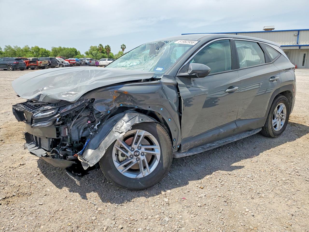 Salvage Hyundai TUCSON Image